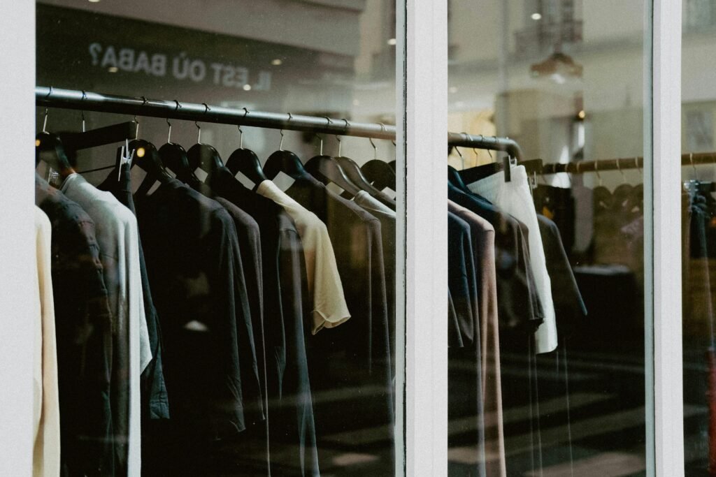 Vitrines que Vendem: O Poder do Visual no Varejo Físico